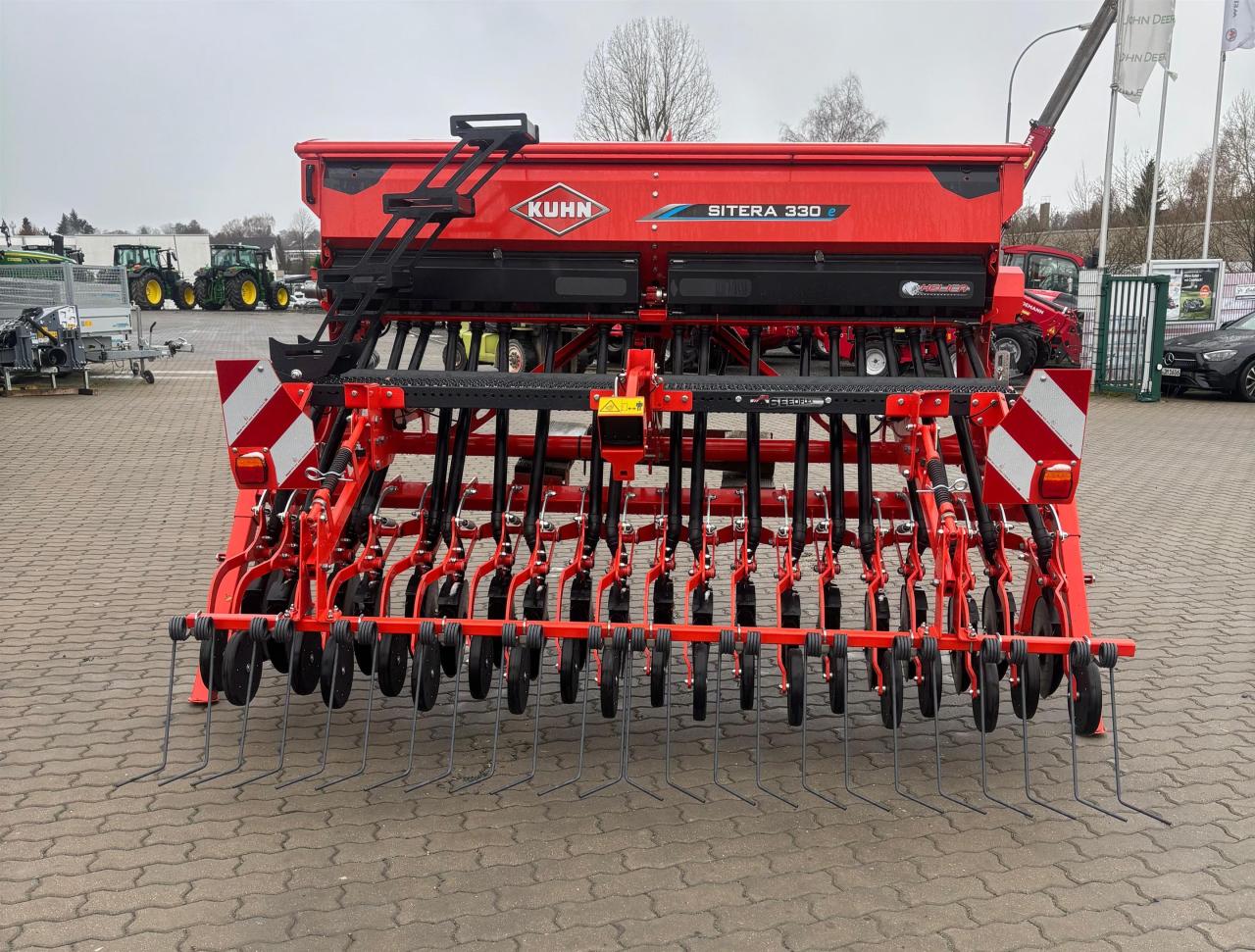 Kuhn Sitera 330-20 E Inside
