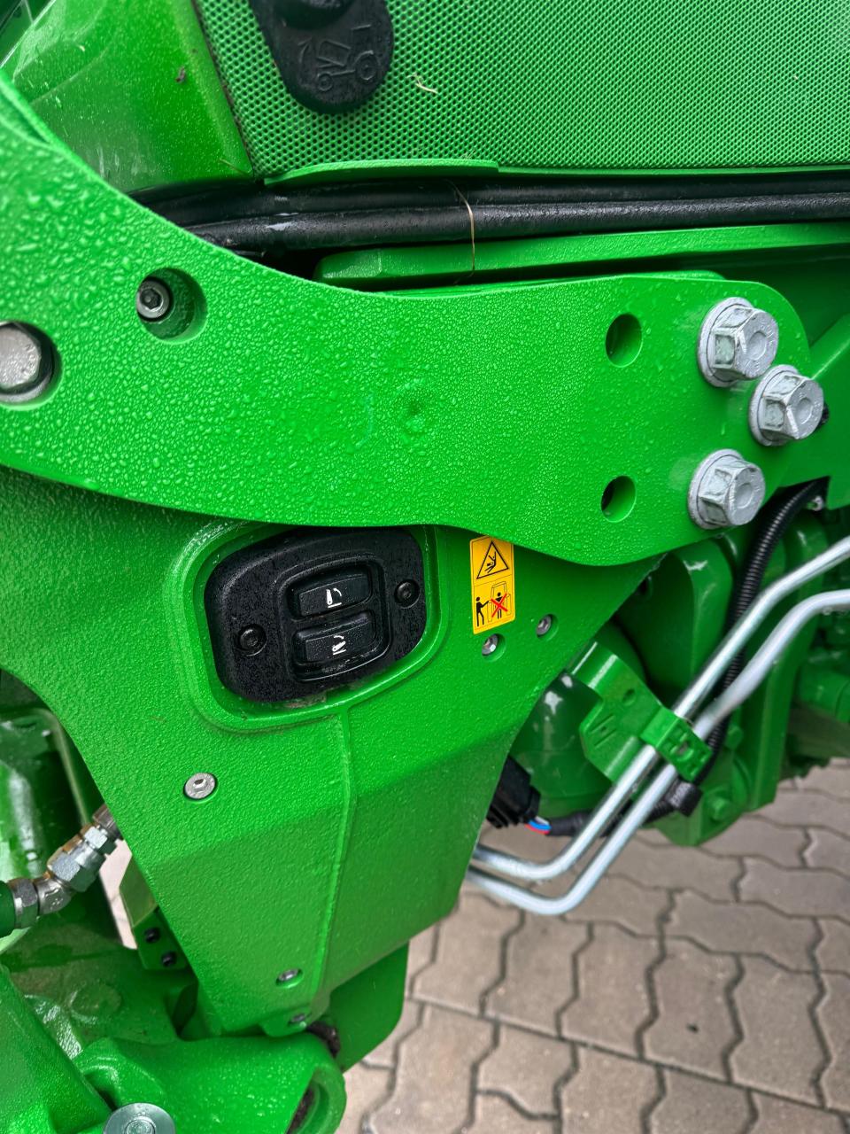 John Deere 6R 215 - Command PRO Rear