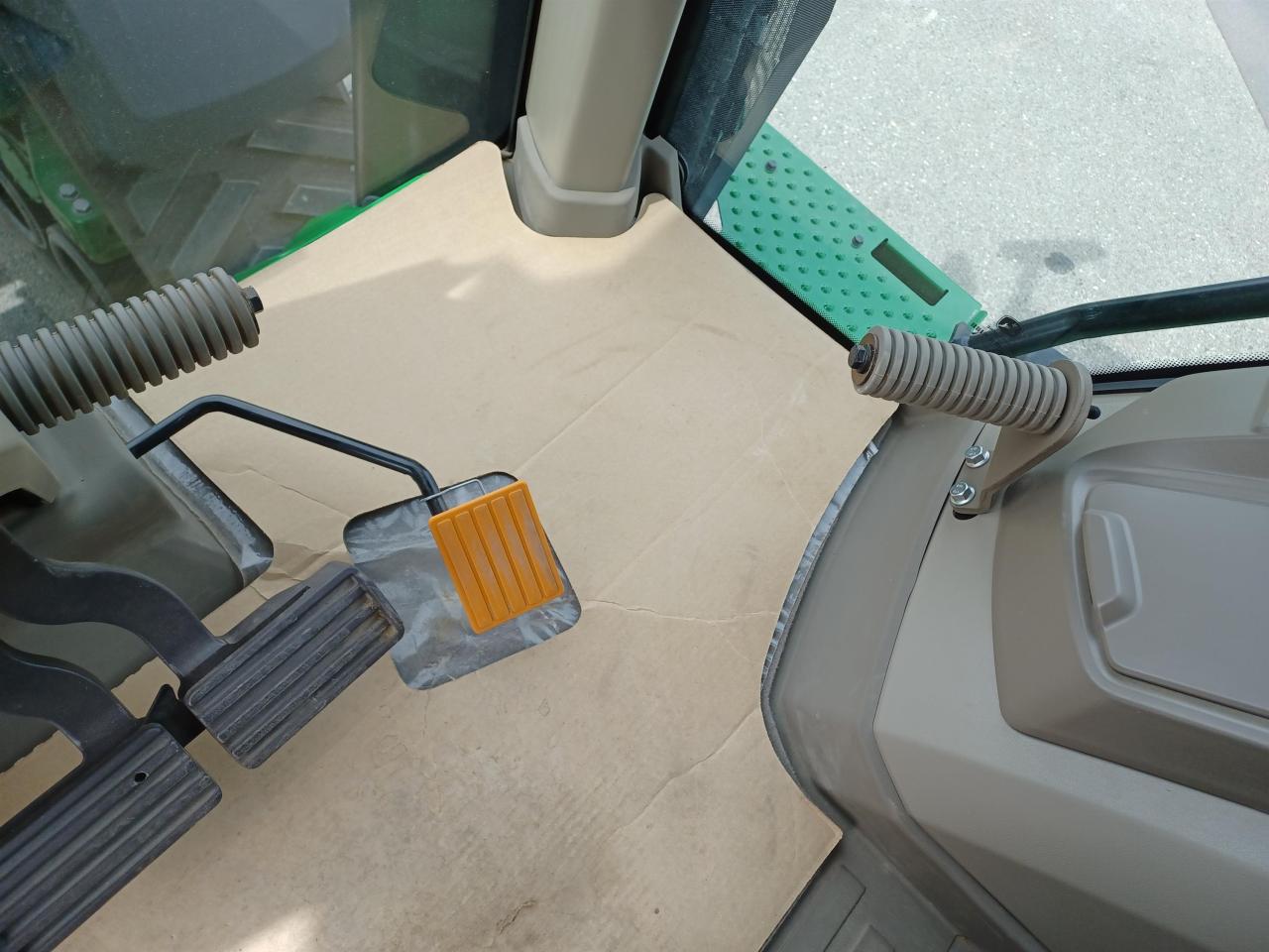 John Deere 8RX 410 Rear