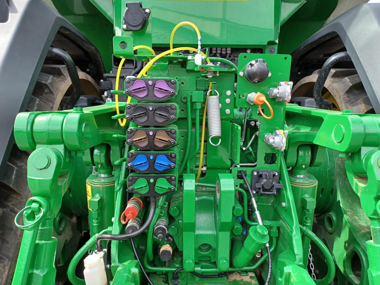 John Deere 8RX 410 Aerial