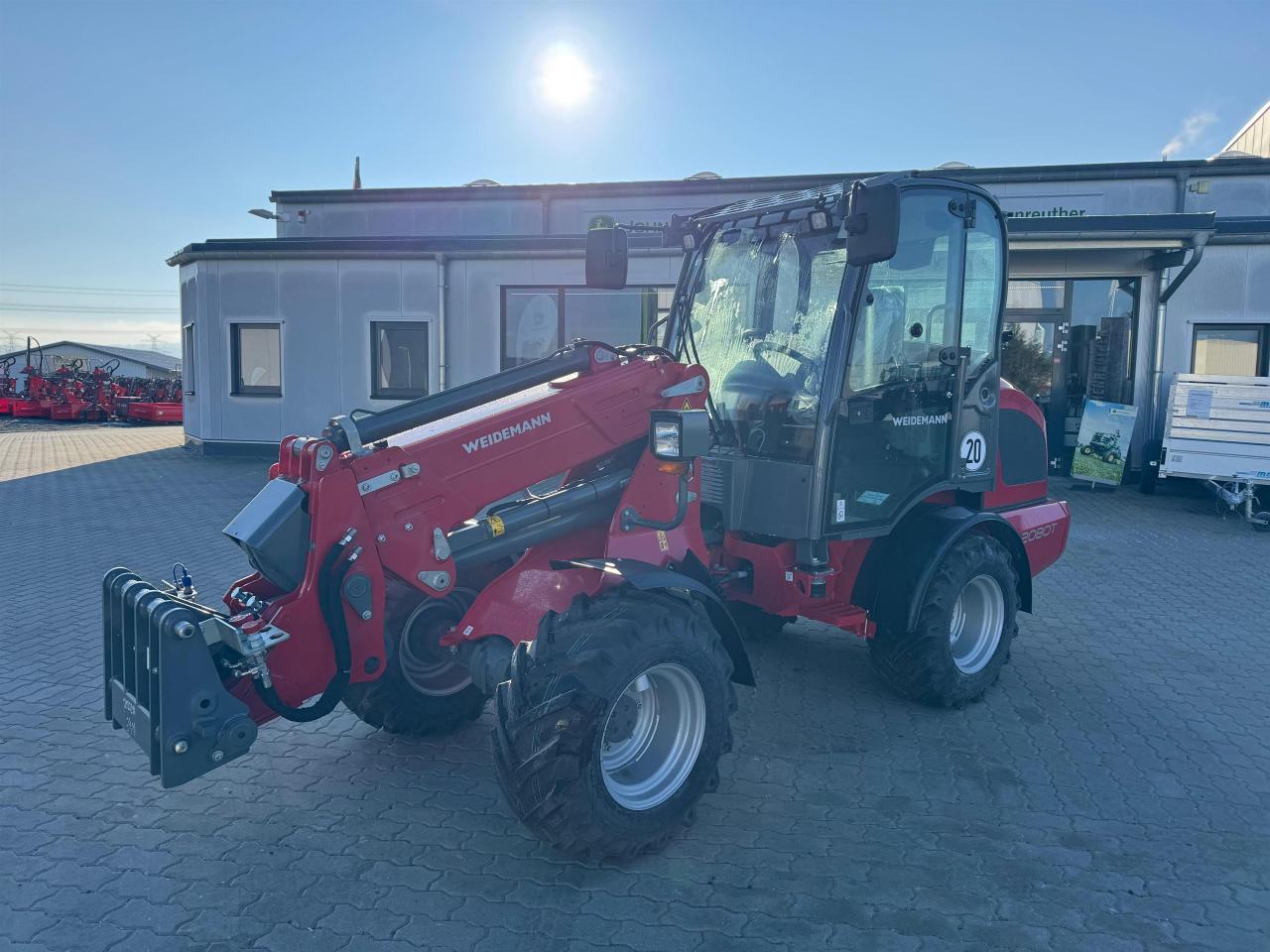 Weidemann 2080T Inside