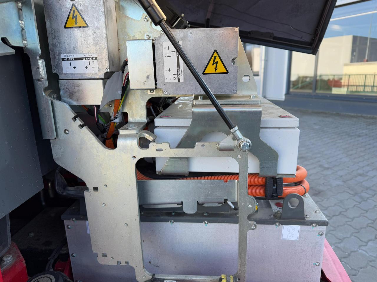 Weidemann 1390e Above