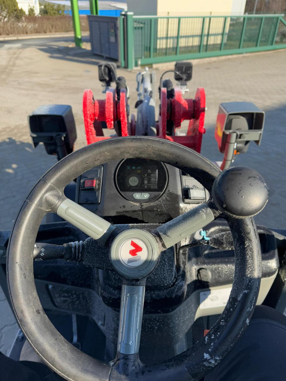 Weidemann 1390e Rear