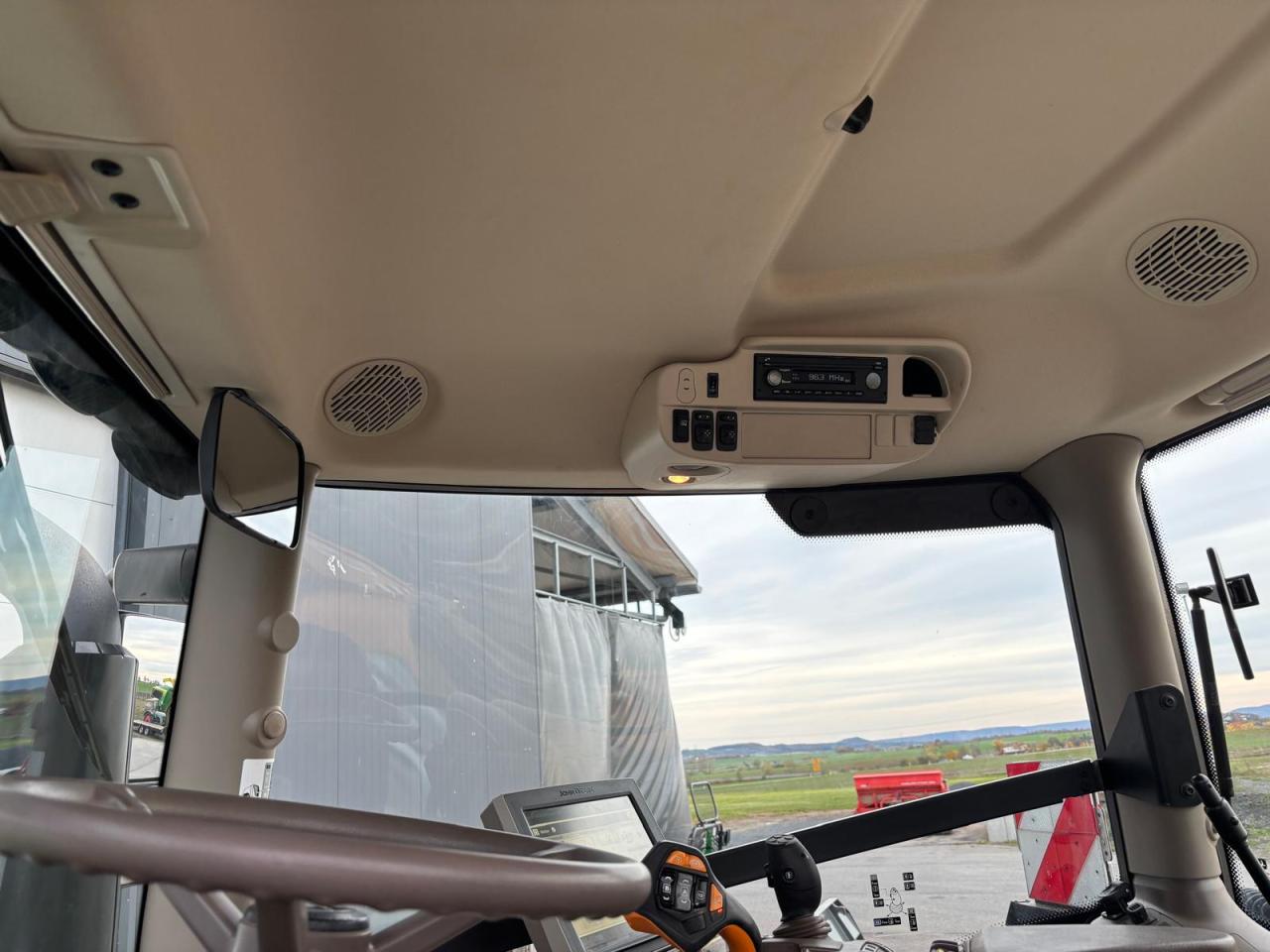 John Deere 6230R - Command PRO Rear