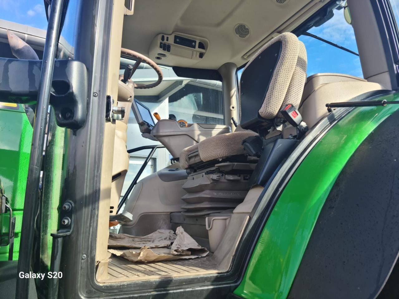 John Deere 6215R Above