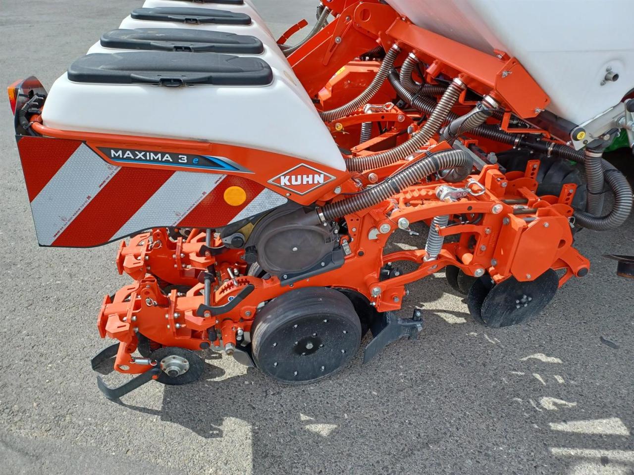 Kuhn Maxima 3 RT E Above