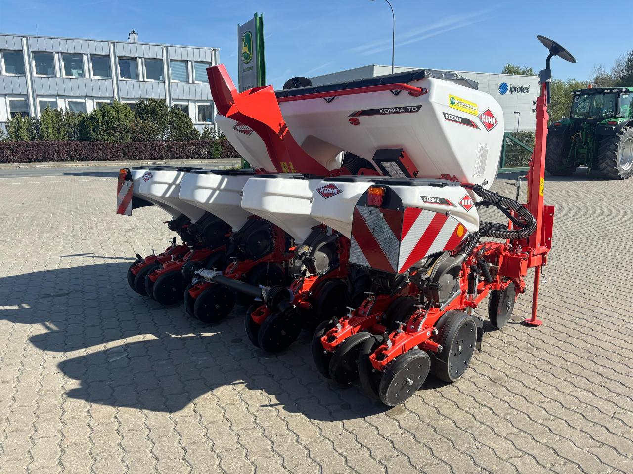 Kuhn Kosma TD Right