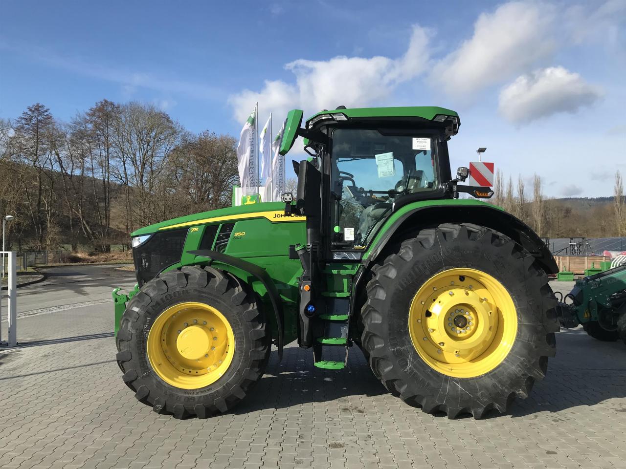 John Deere 7R 350 Right