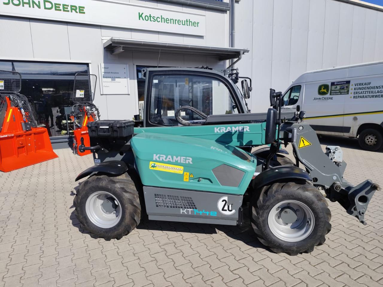 Kramer KT144e (T02-02) Front