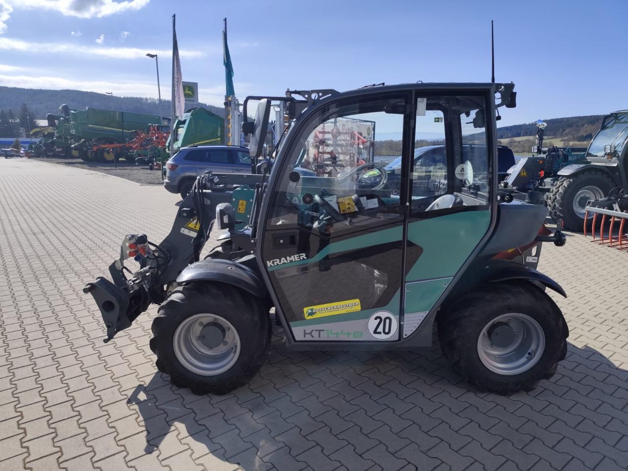 Kramer KT144e (T02-02) Left