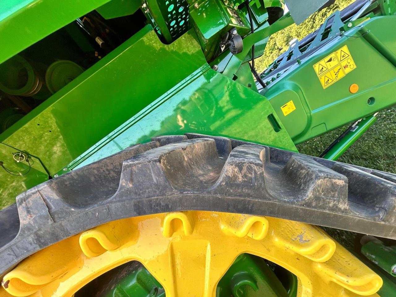 John Deere S780 Rear