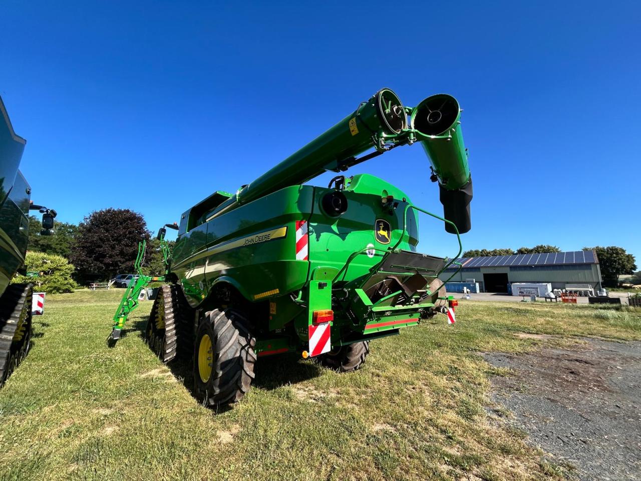 John Deere S780 Left