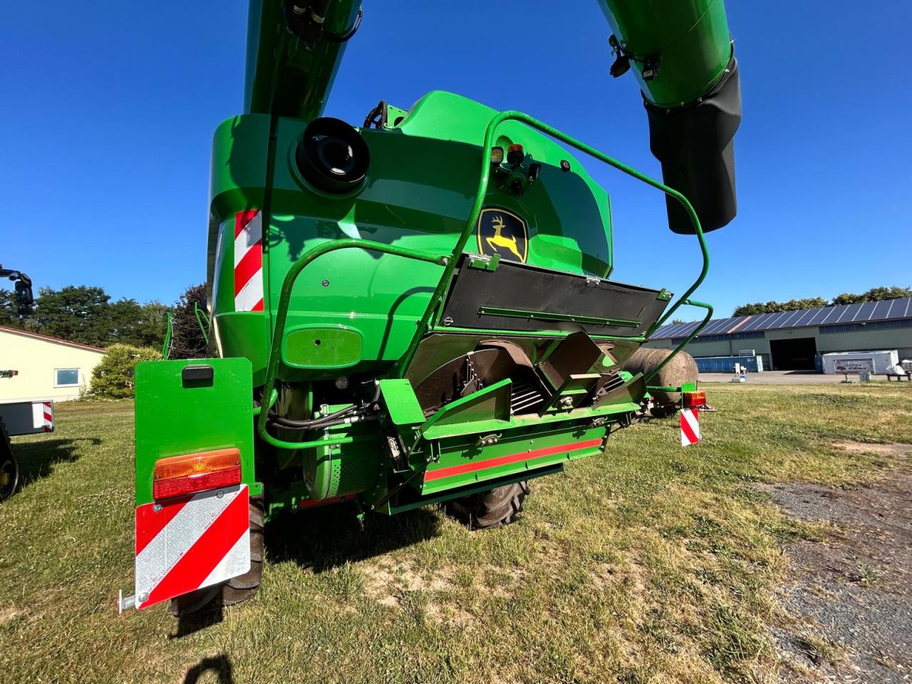 John Deere S780 Inside