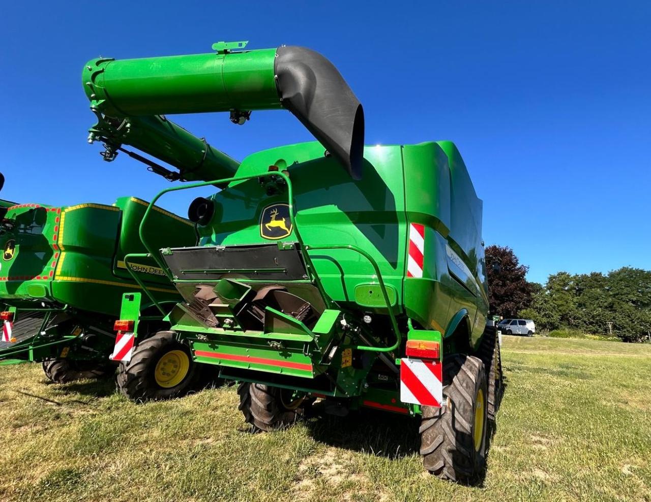 John Deere S780 Above