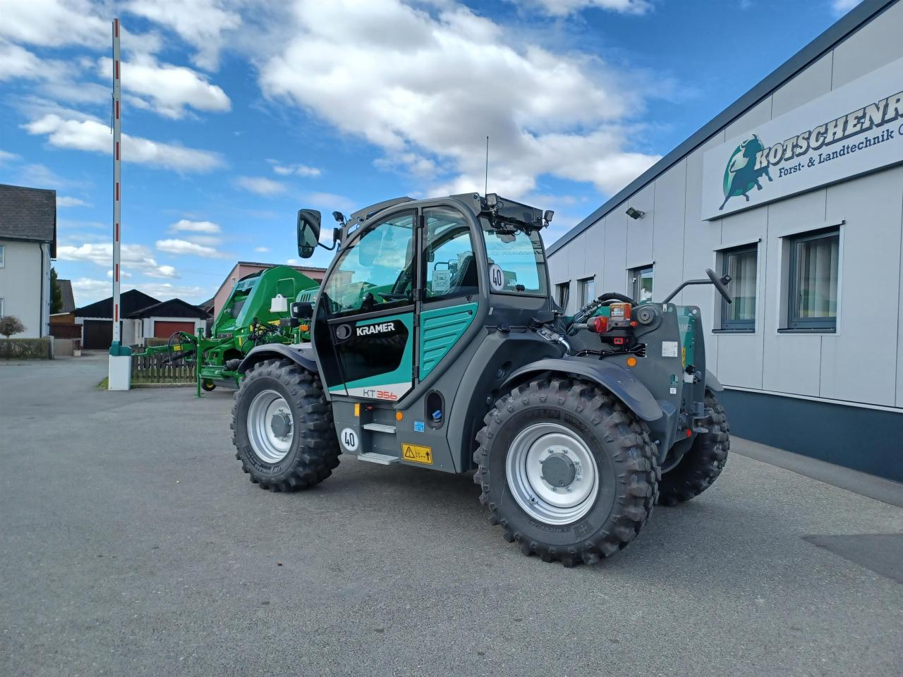 Kramer KT356 Front