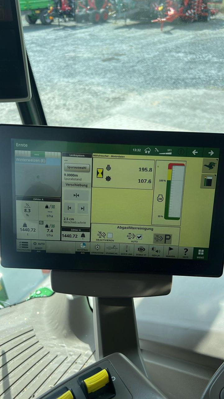 John Deere T670 Rear
