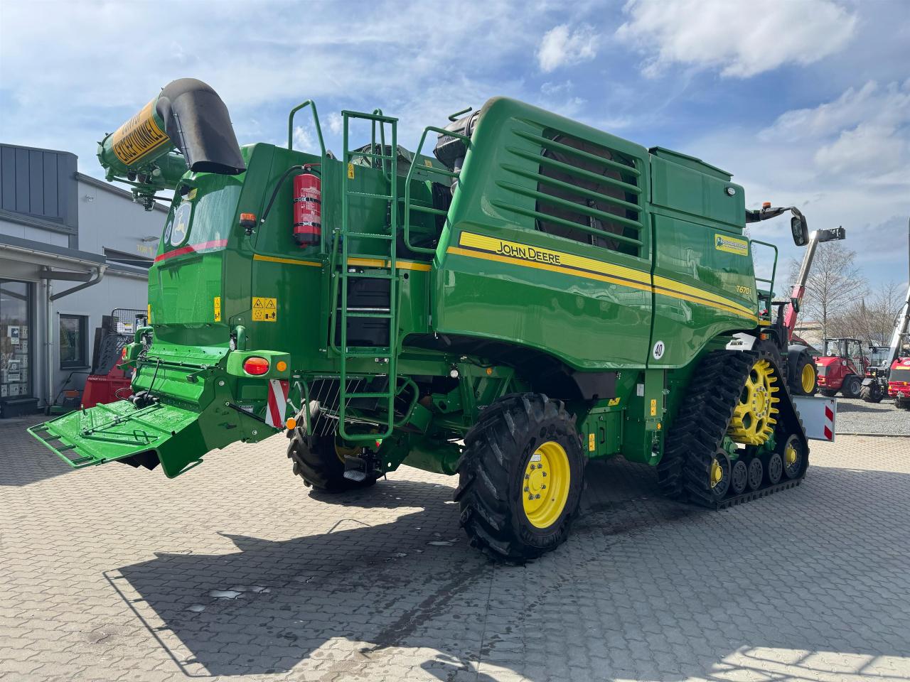 John Deere T670 Left