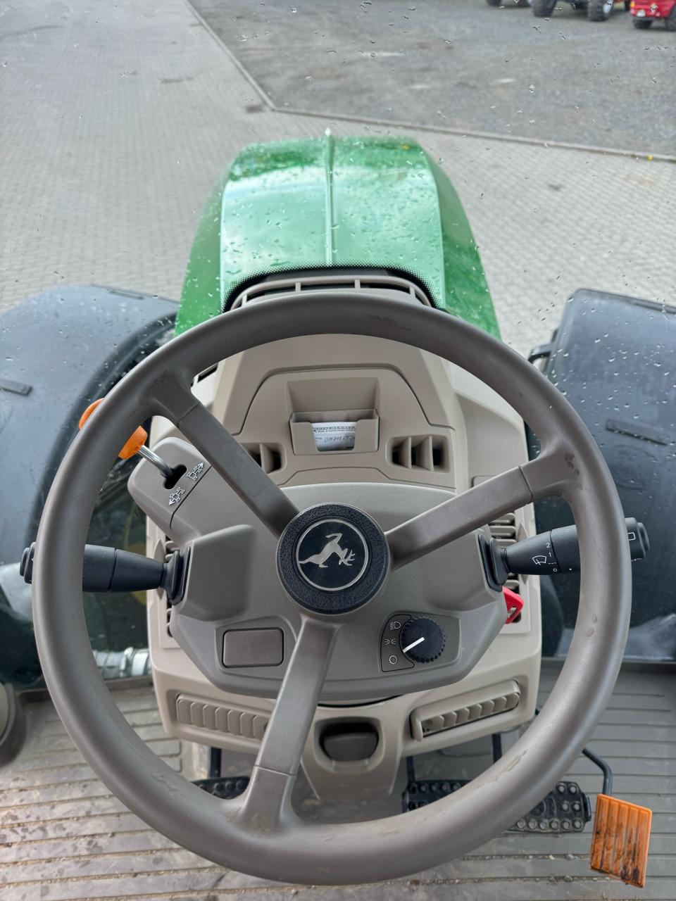 John Deere 6R 250 Rear