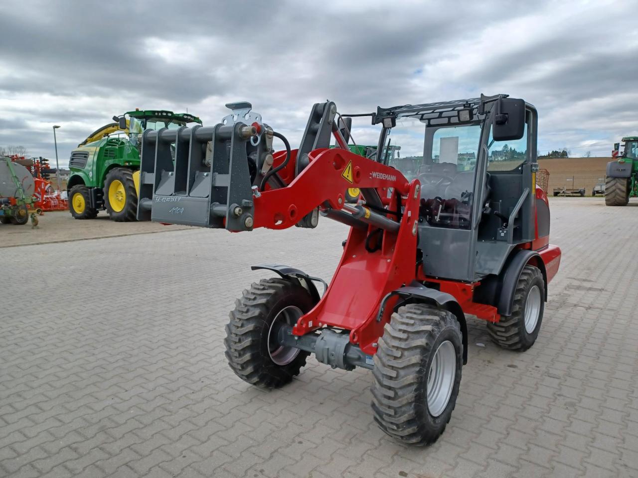 Weidemann 2080LP Front