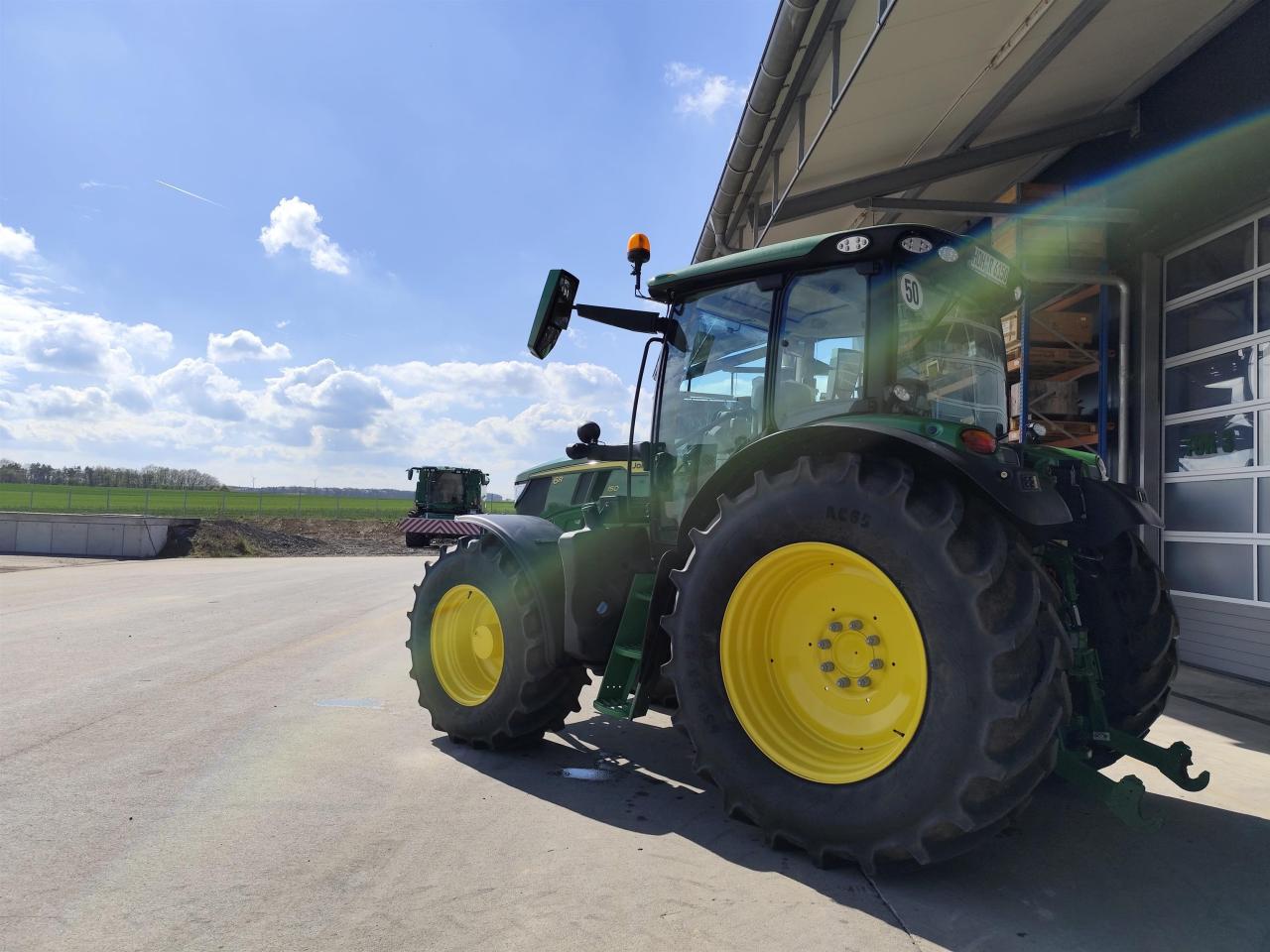 John Deere 6R 150 Left