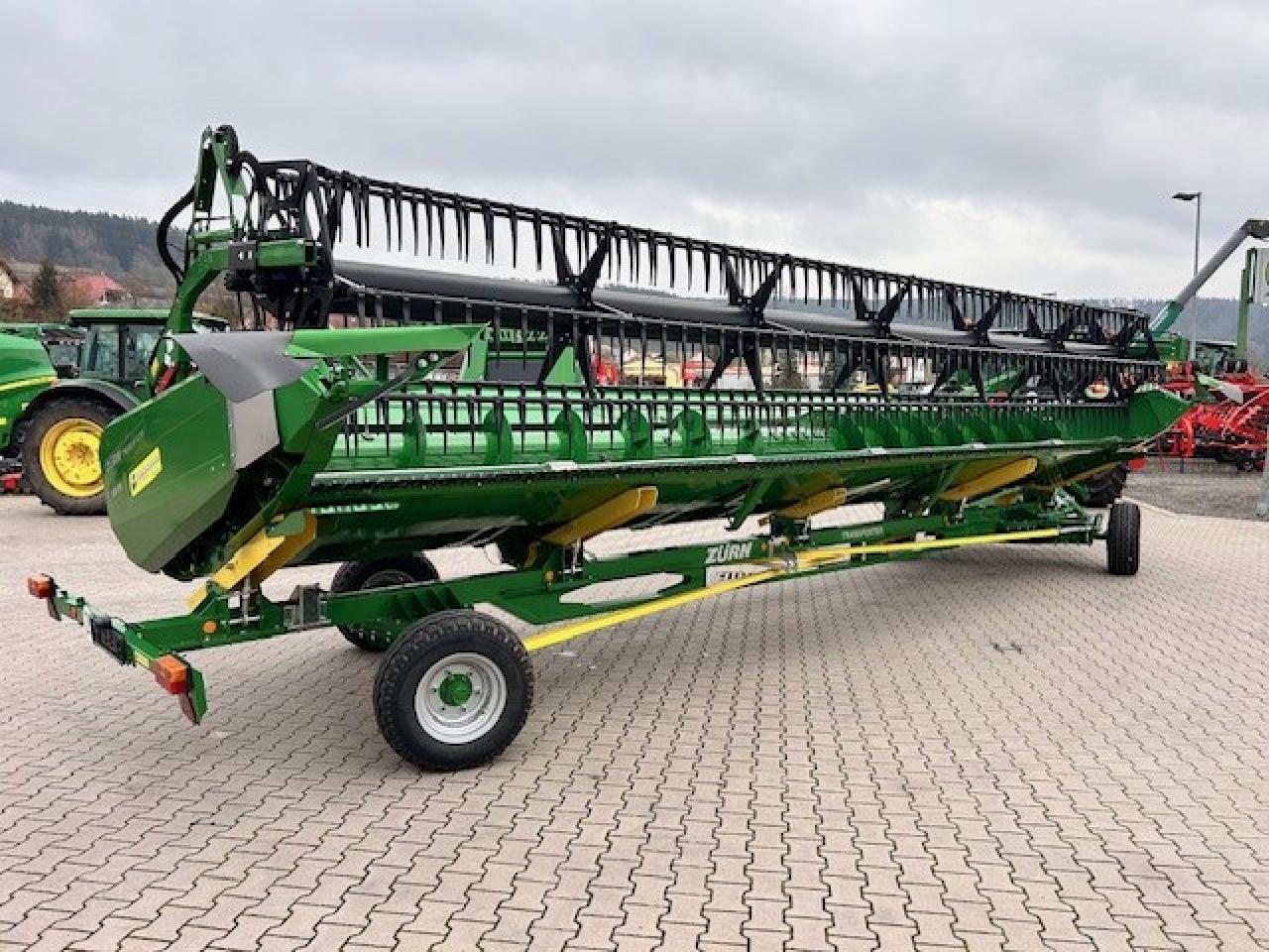 John Deere S785i HM - 710er Bereifung Front