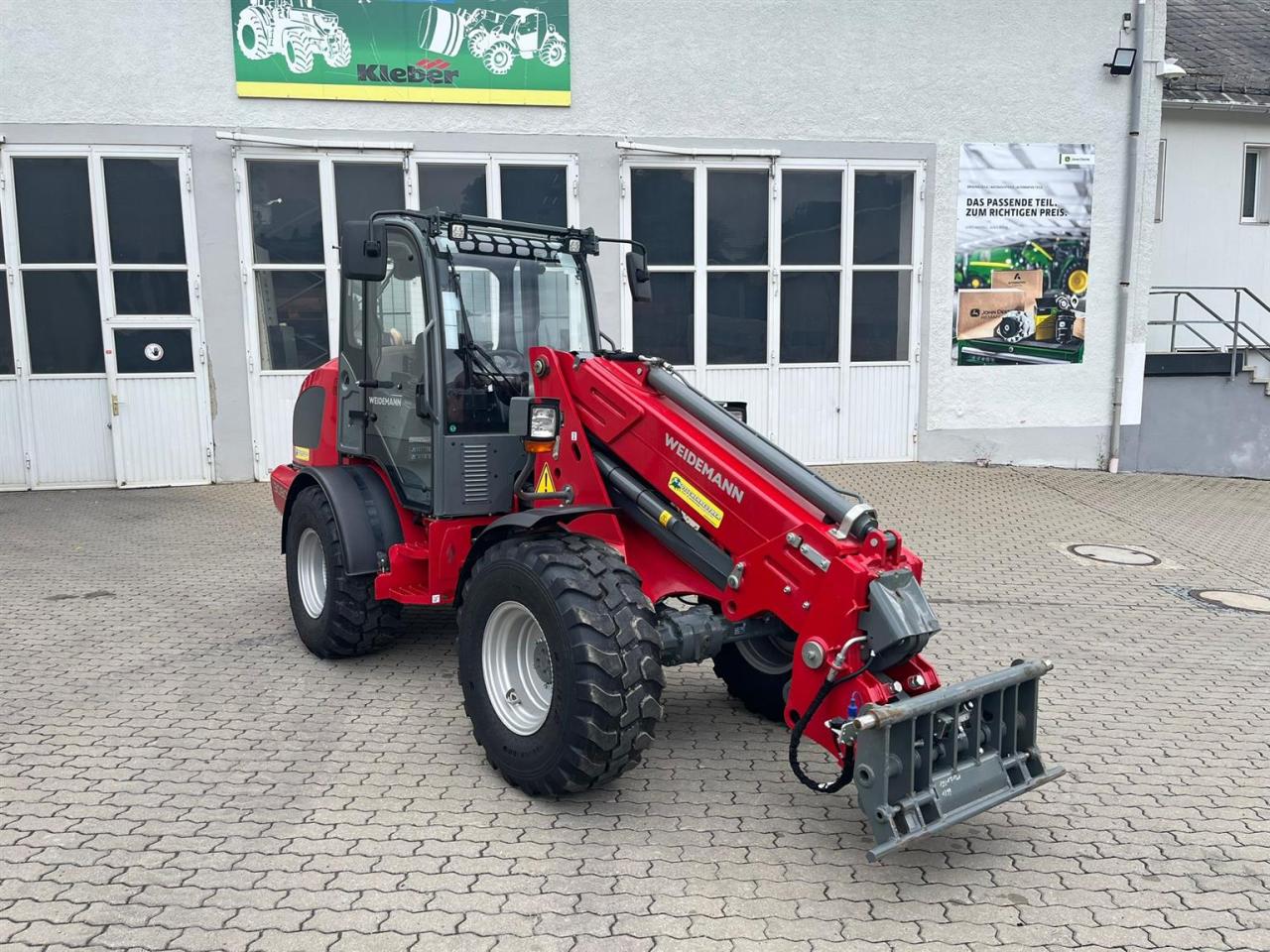 Weidemann 3080LPT Front