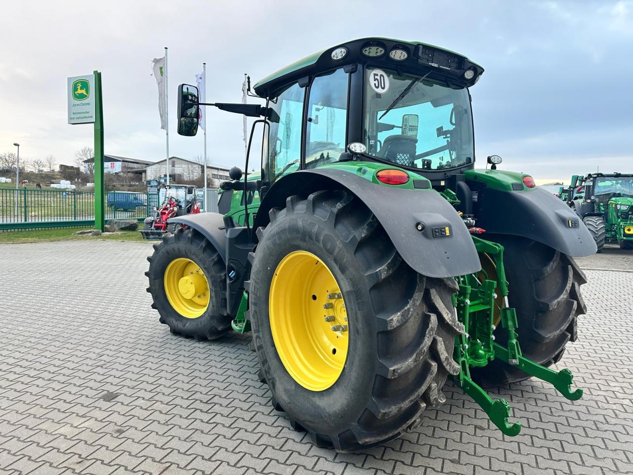 John Deere 6R 185 Right
