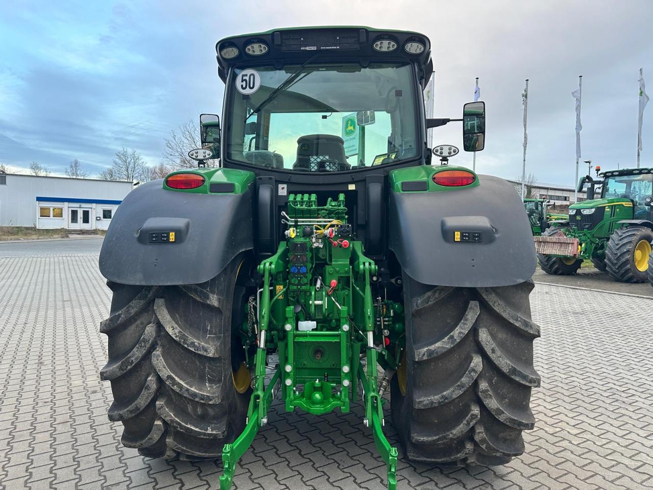 John Deere 6R 185 Left