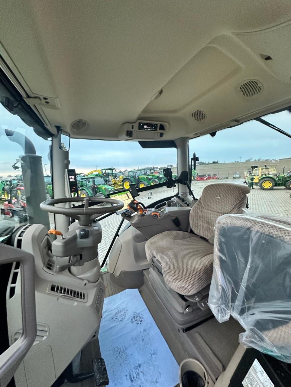 John Deere 6R 185 Aerial