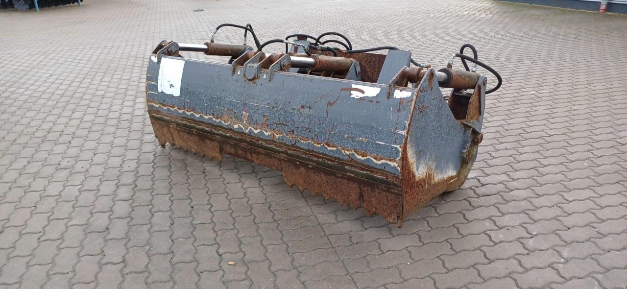 Manitou m. Manitou-Aufnahme