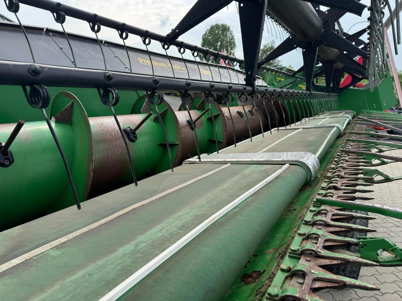 John Deere T560 HM Rear