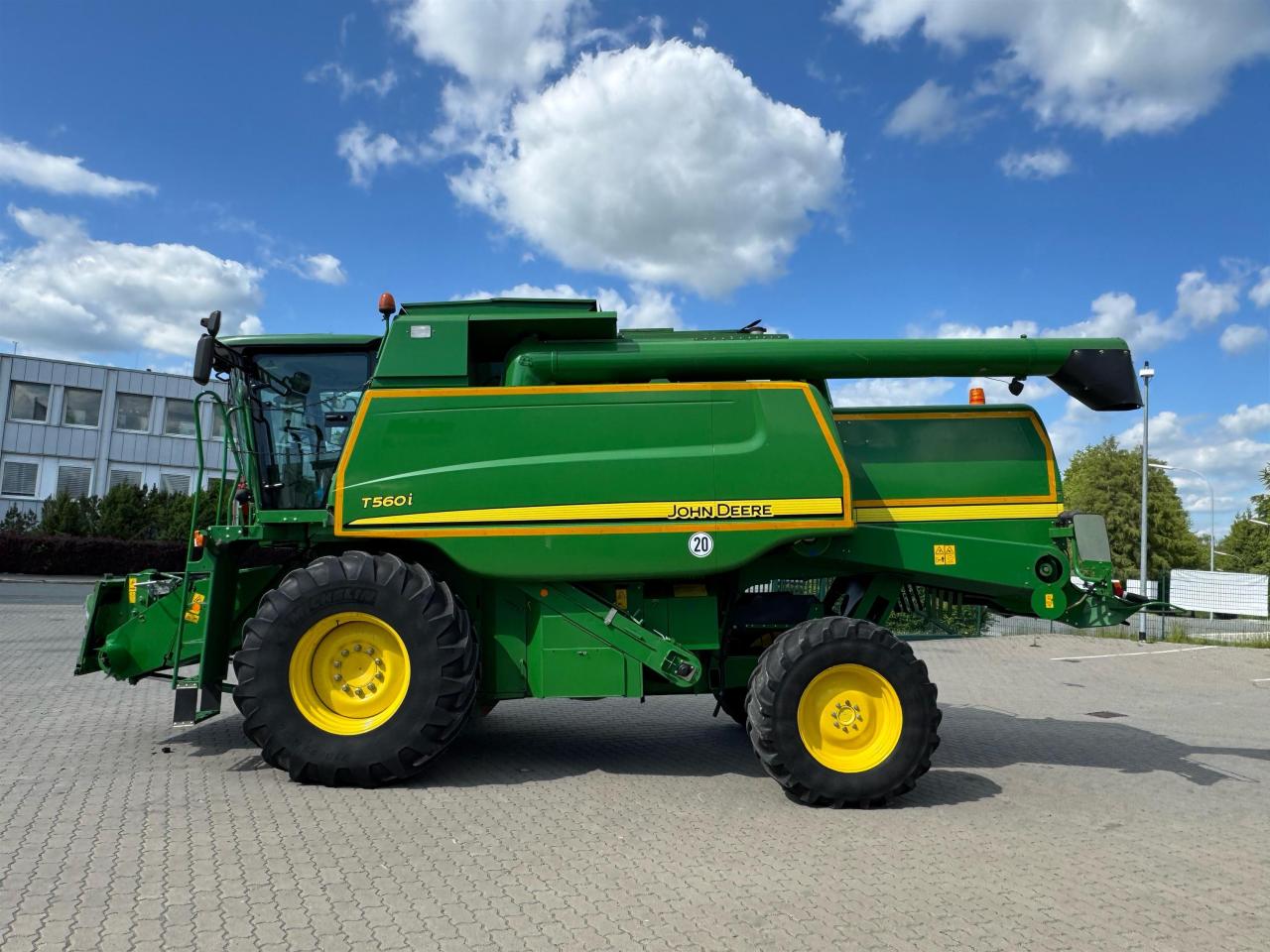 John Deere T560 HM Aerial