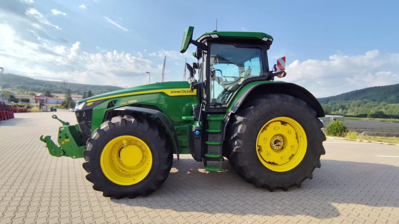 John Deere 8R 370 Right