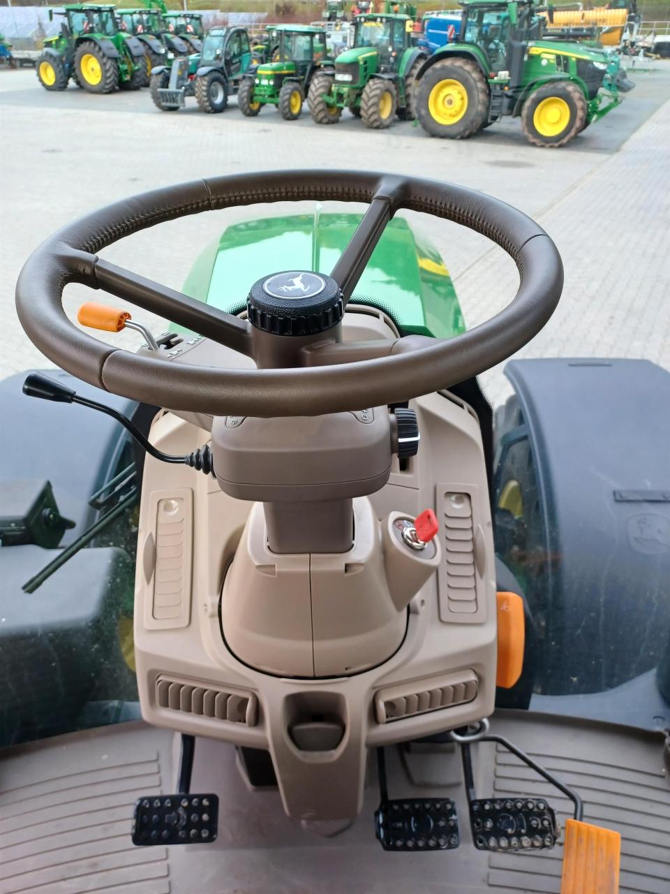 John Deere 6M 220 Rear