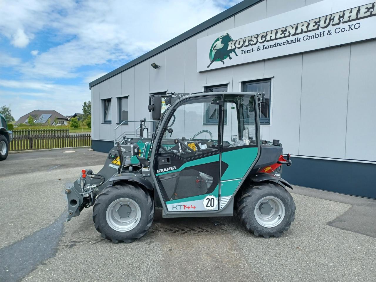 Kramer KT144 (T01-02) Front