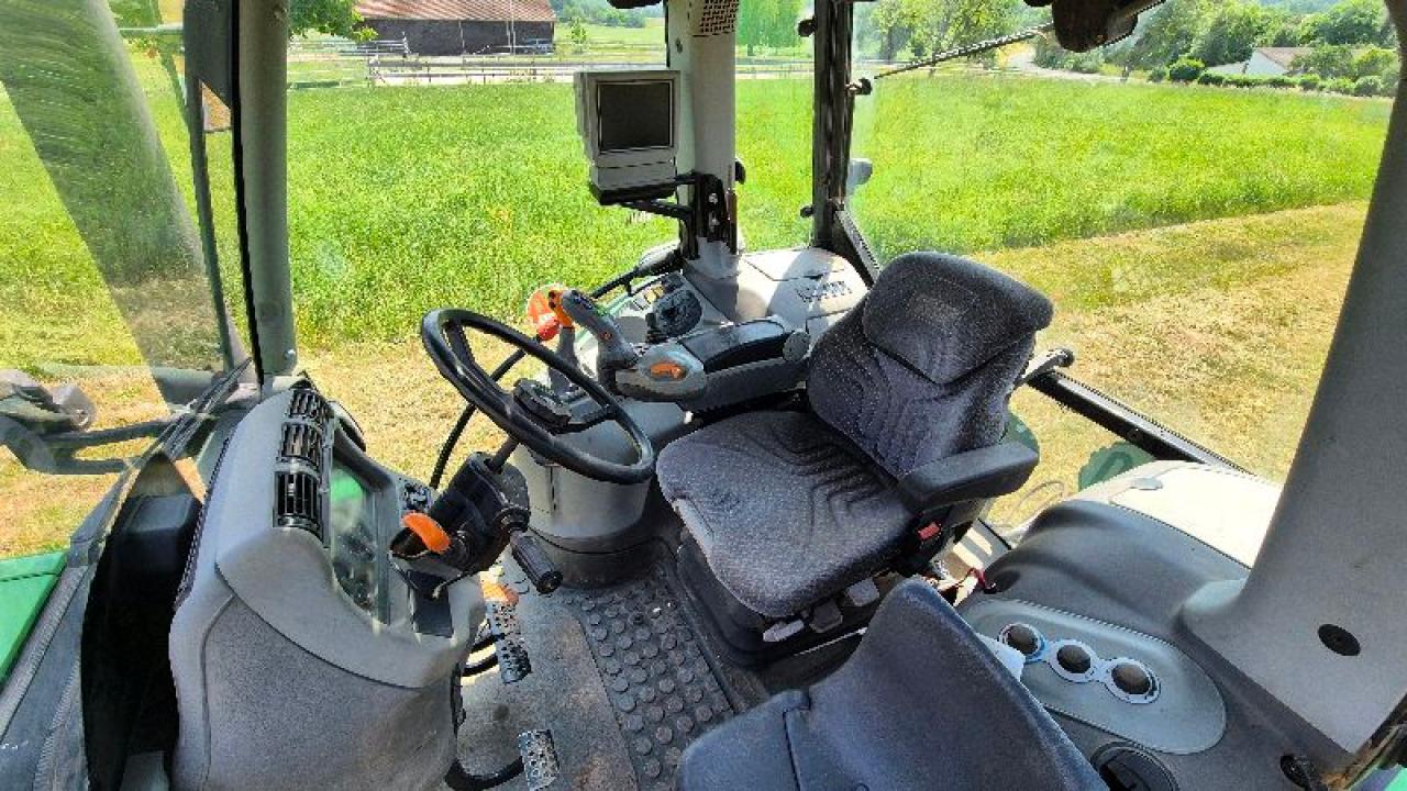 Deutz-Fahr X720 Above