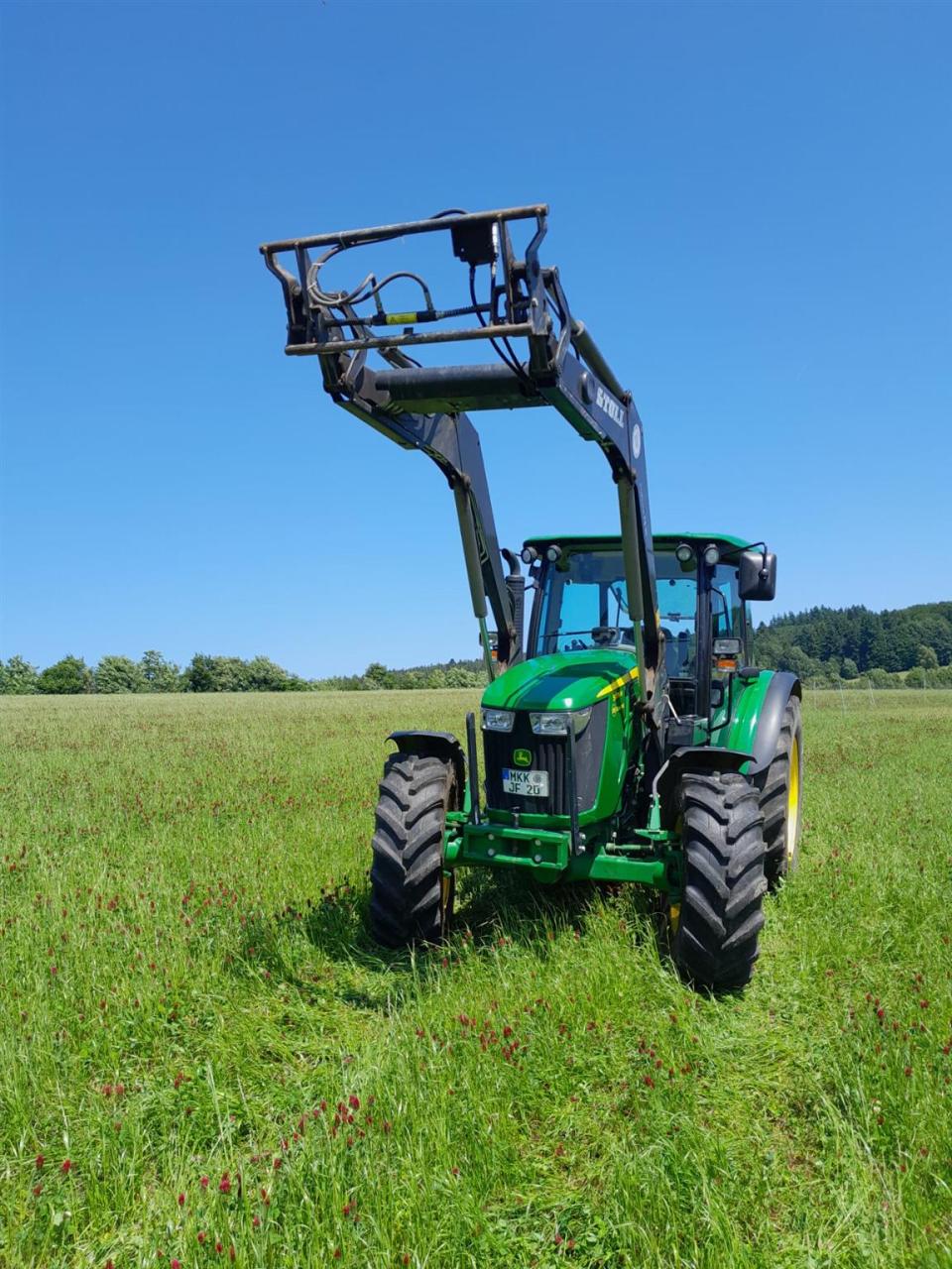 John Deere 5075M Front
