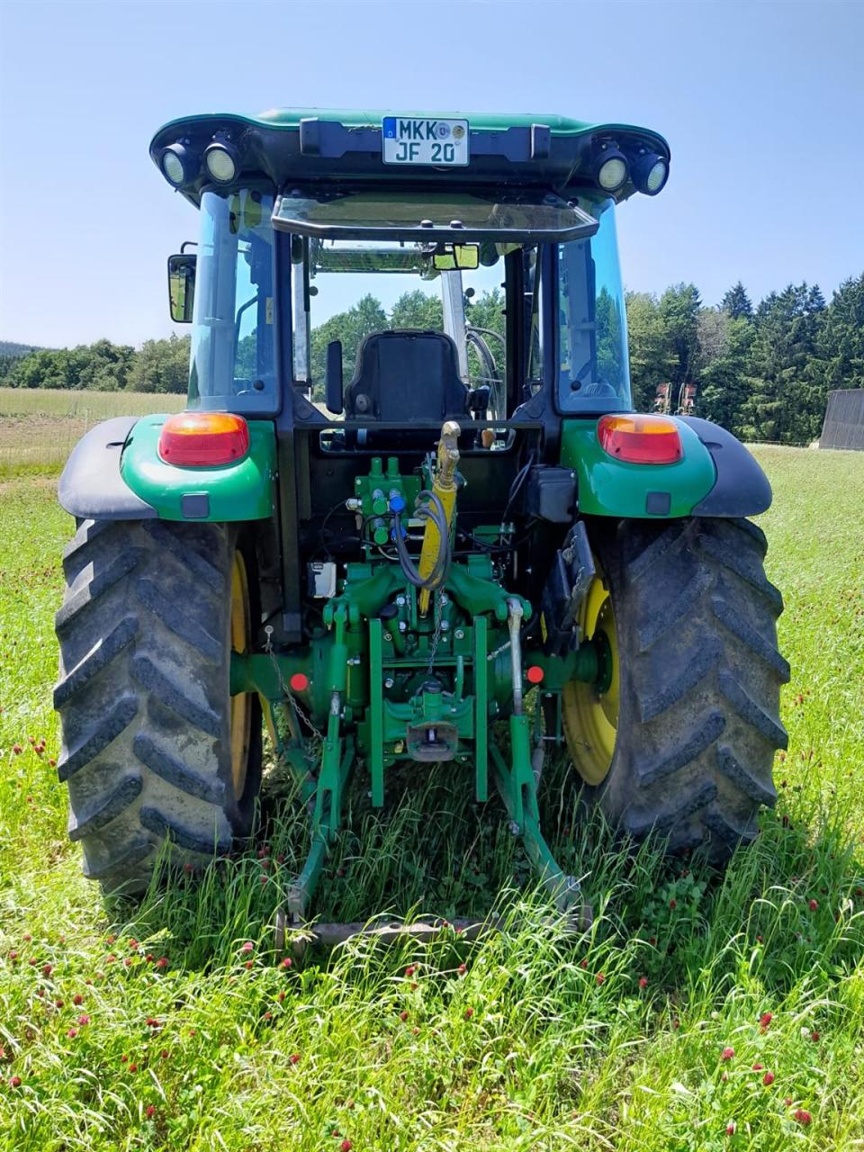 John Deere 5075M Right