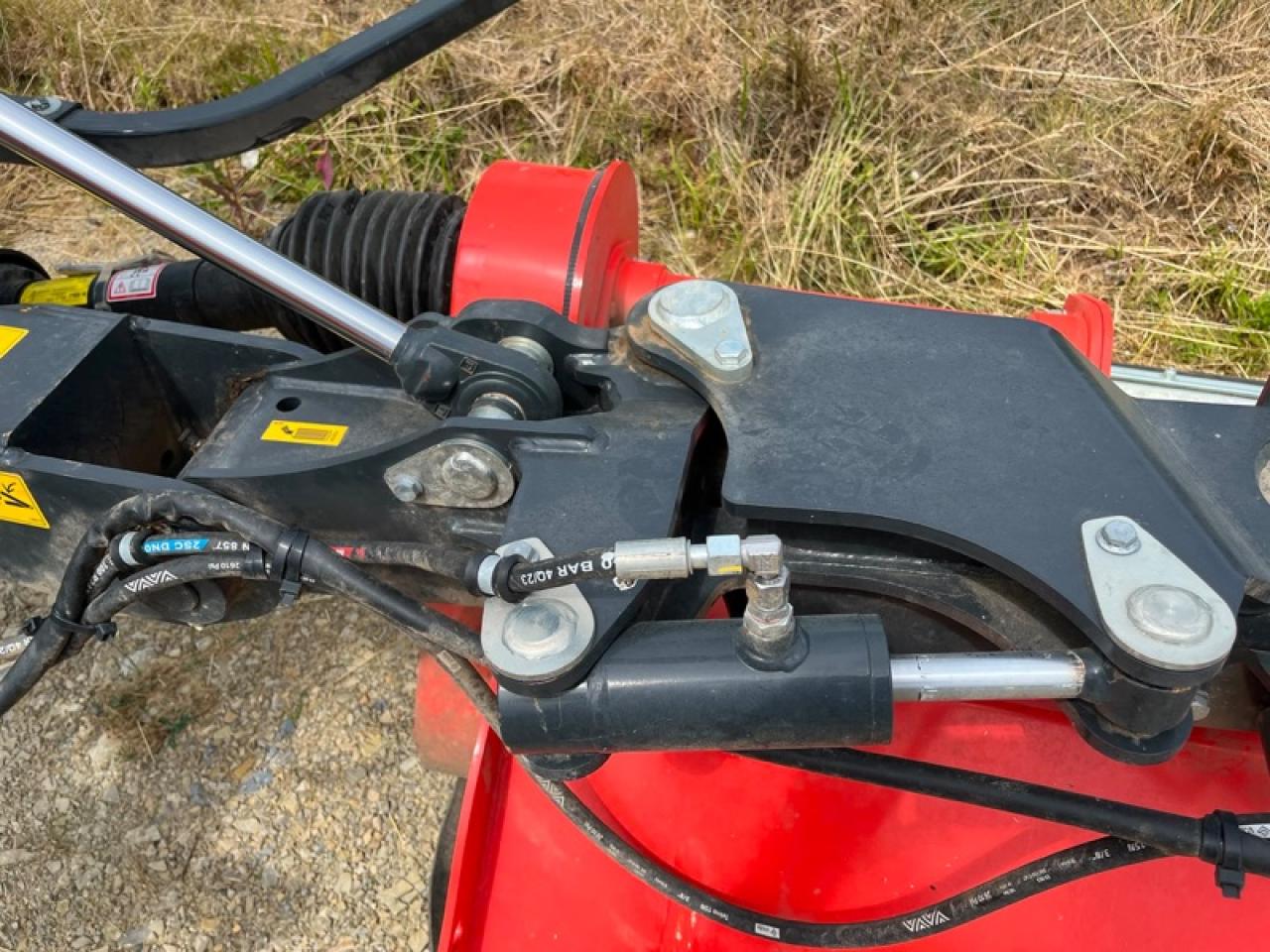 Kuhn BP 8300 Rear