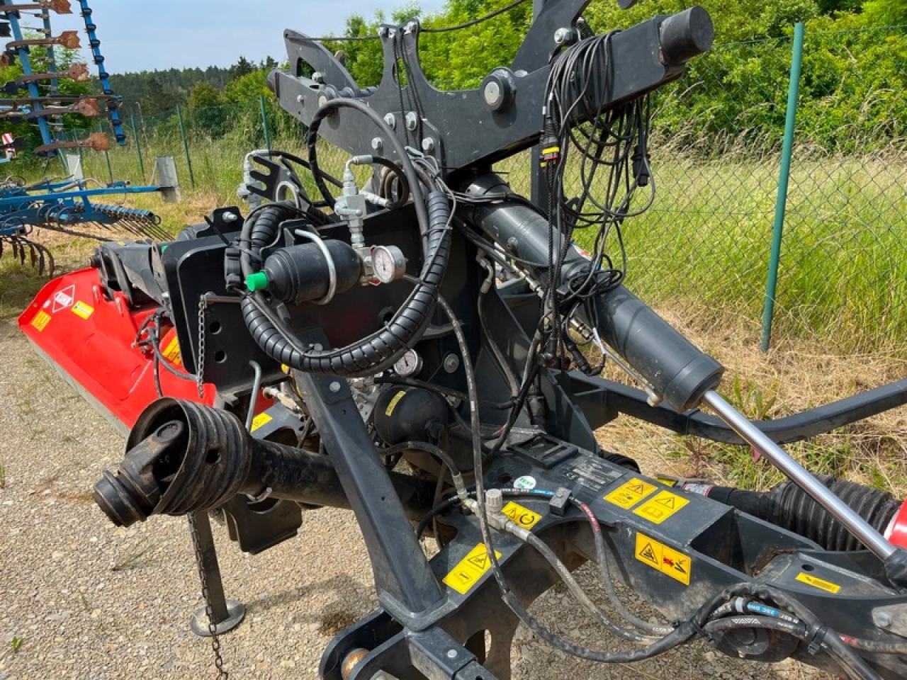 Kuhn BP 8300 Rear