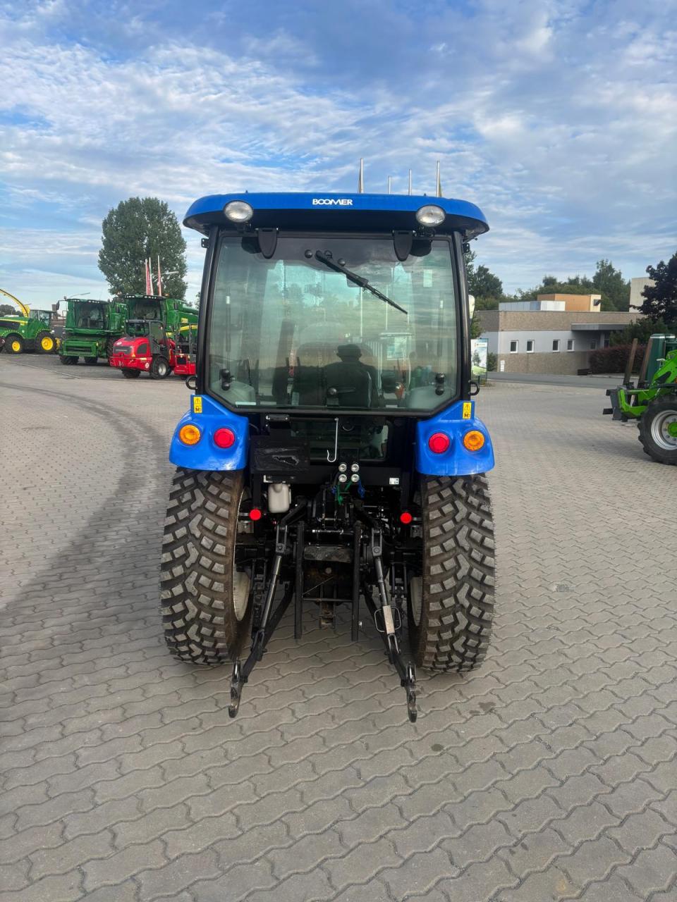New Holland Boomer 50 Rear