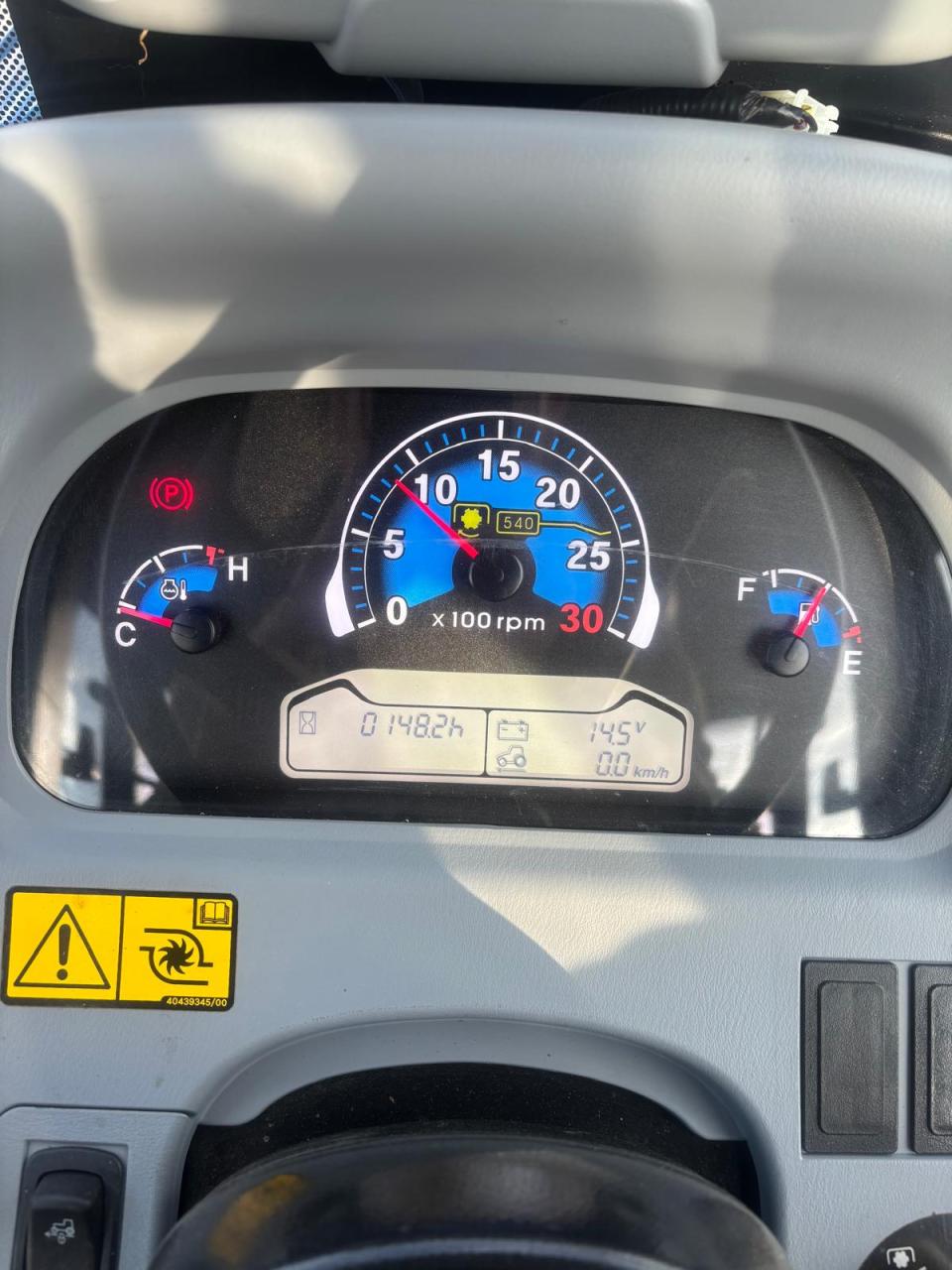 New Holland Boomer 50 Above