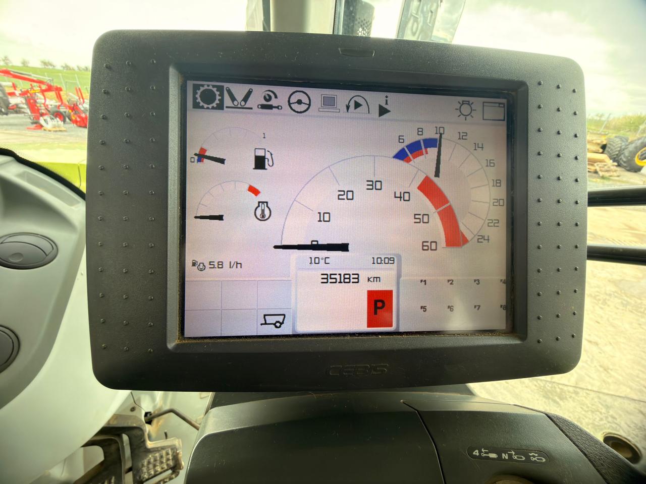 CLAAS Axion 810 - Cebis Rear