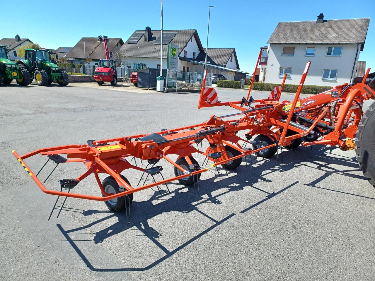 Kuhn GF 8703 Right