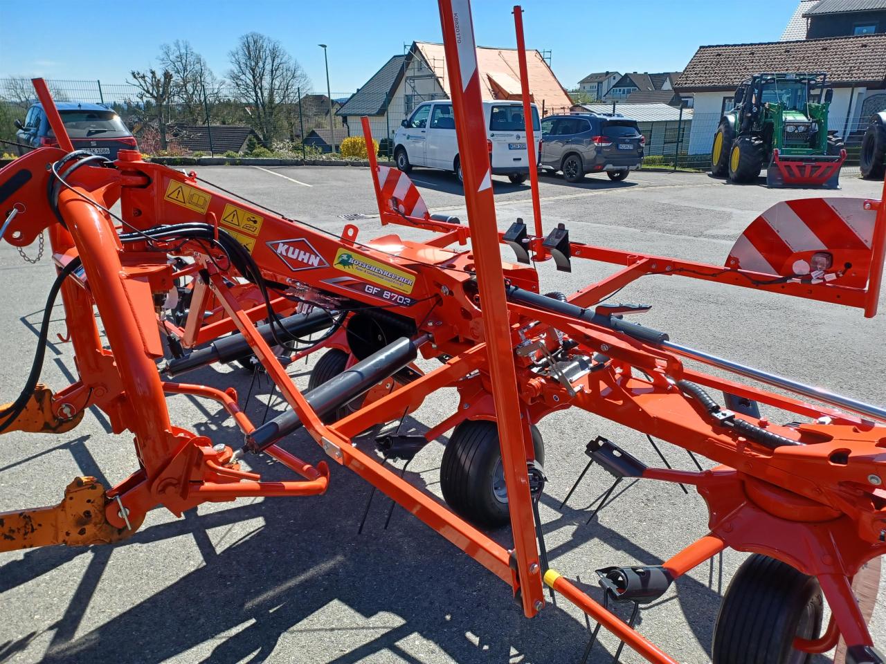 Kuhn GF 8703 Inside