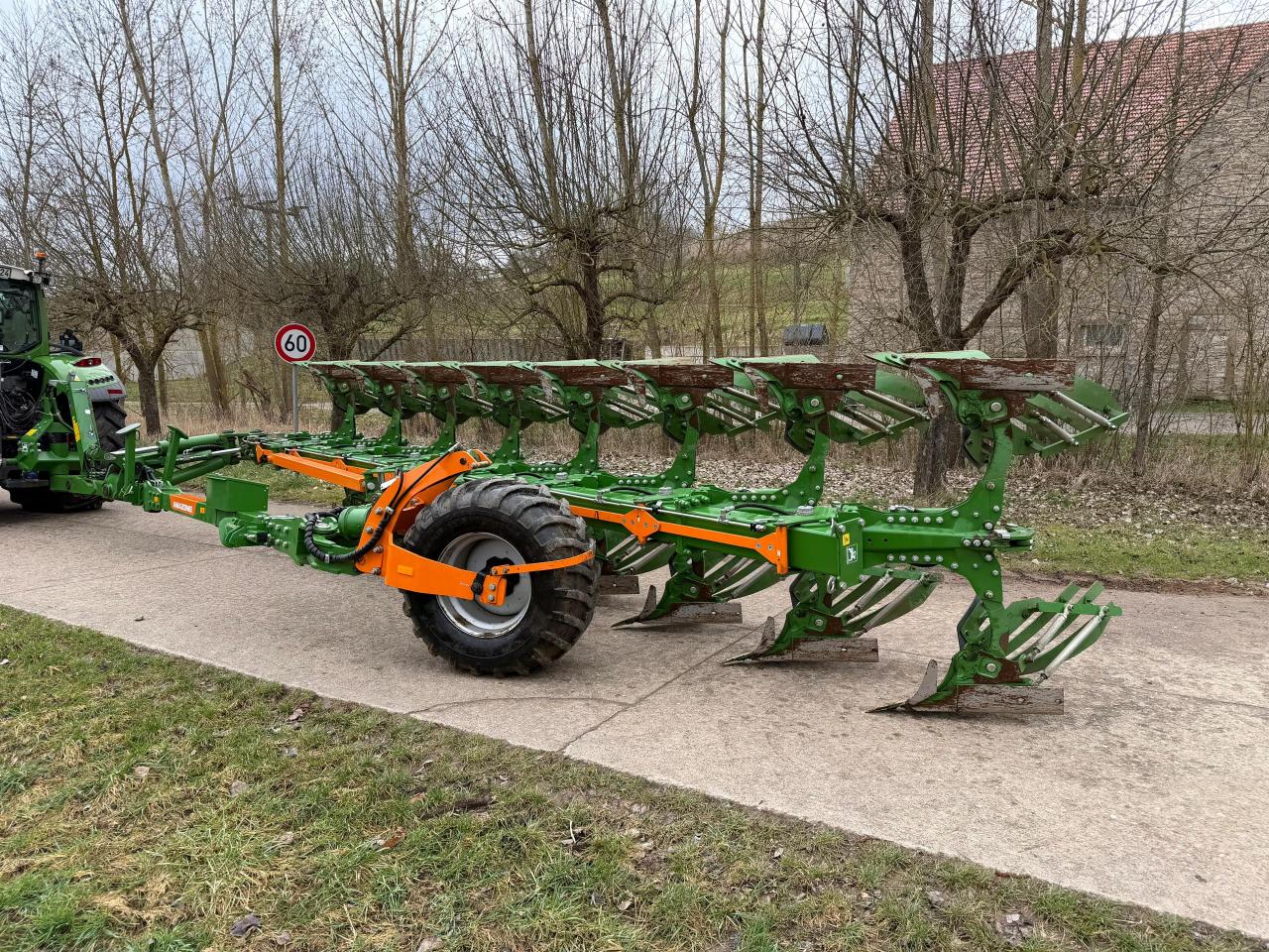 Amazone Tyrok 400 V 7+0 10 Front