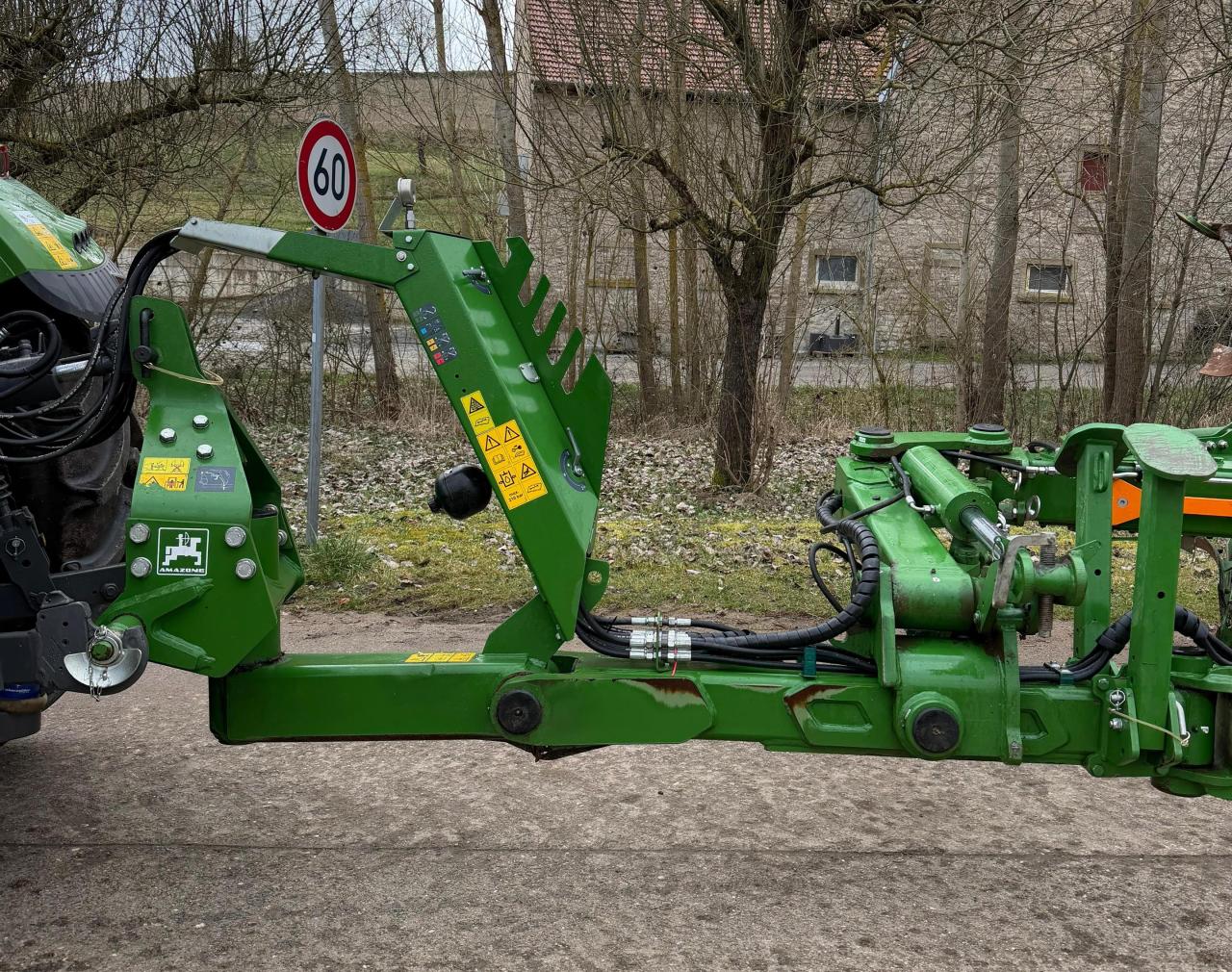 Amazone Tyrok 400 V 7+0 10 Inside