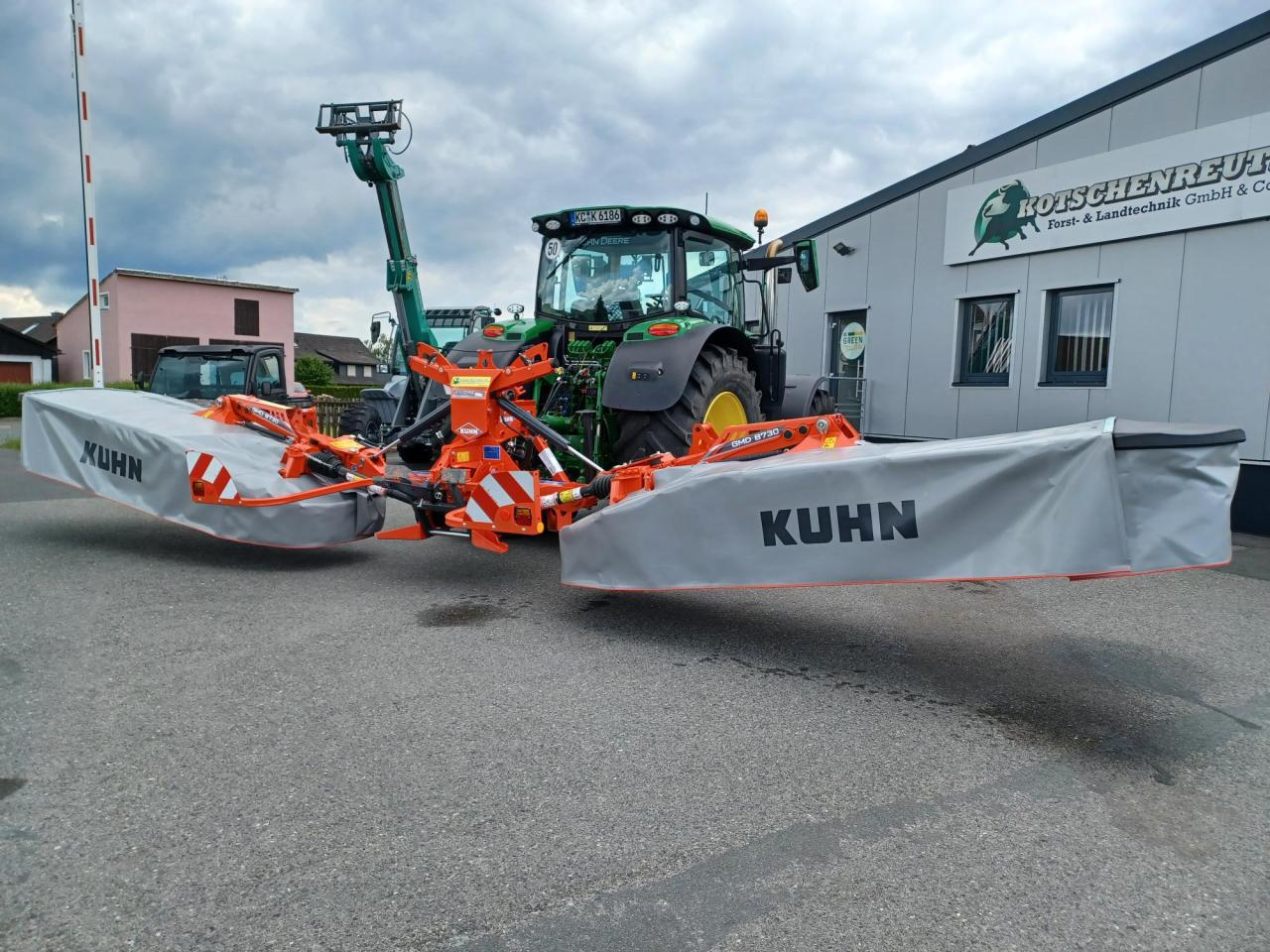 Kuhn GMD 8730-FF Rear