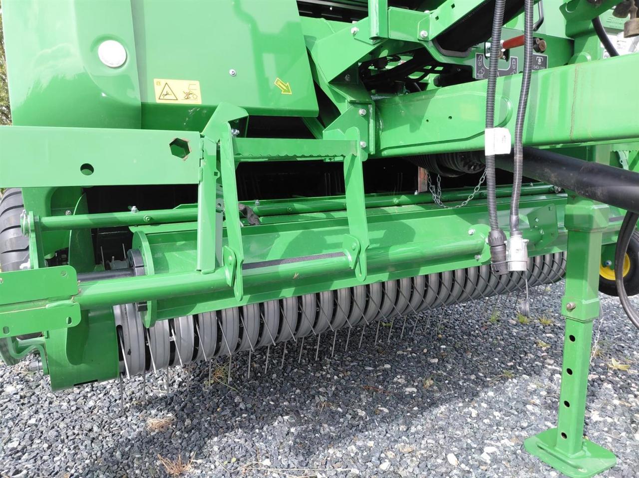 John Deere F442M Left