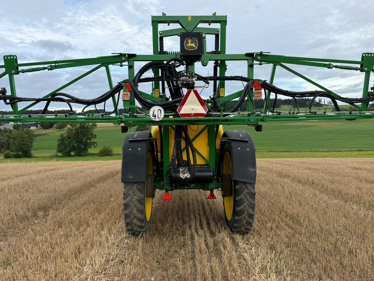 John Deere 732 Rear